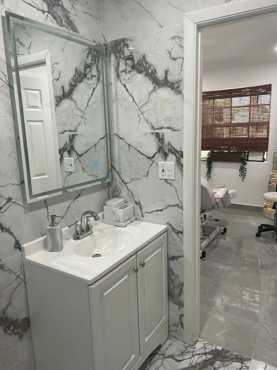 Marble vanity - real Remodel Right FL project