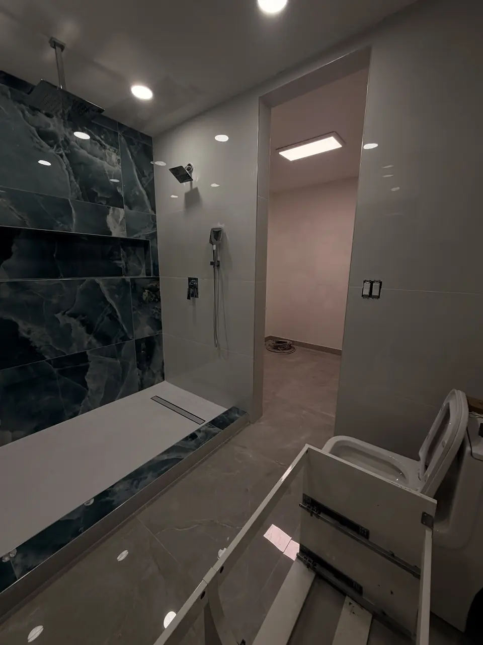 Walk-in shower - real Remodel Right FL project