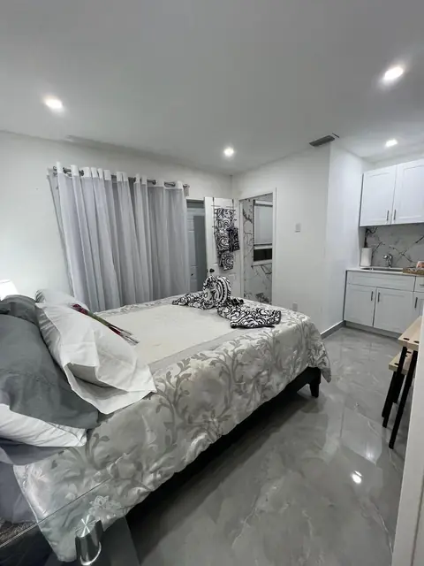 Porcelain floor - real Remodel Right FL project