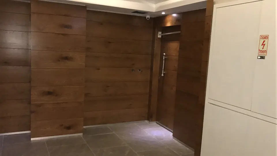 Wood-wall lobby - real Remodel Right FL project